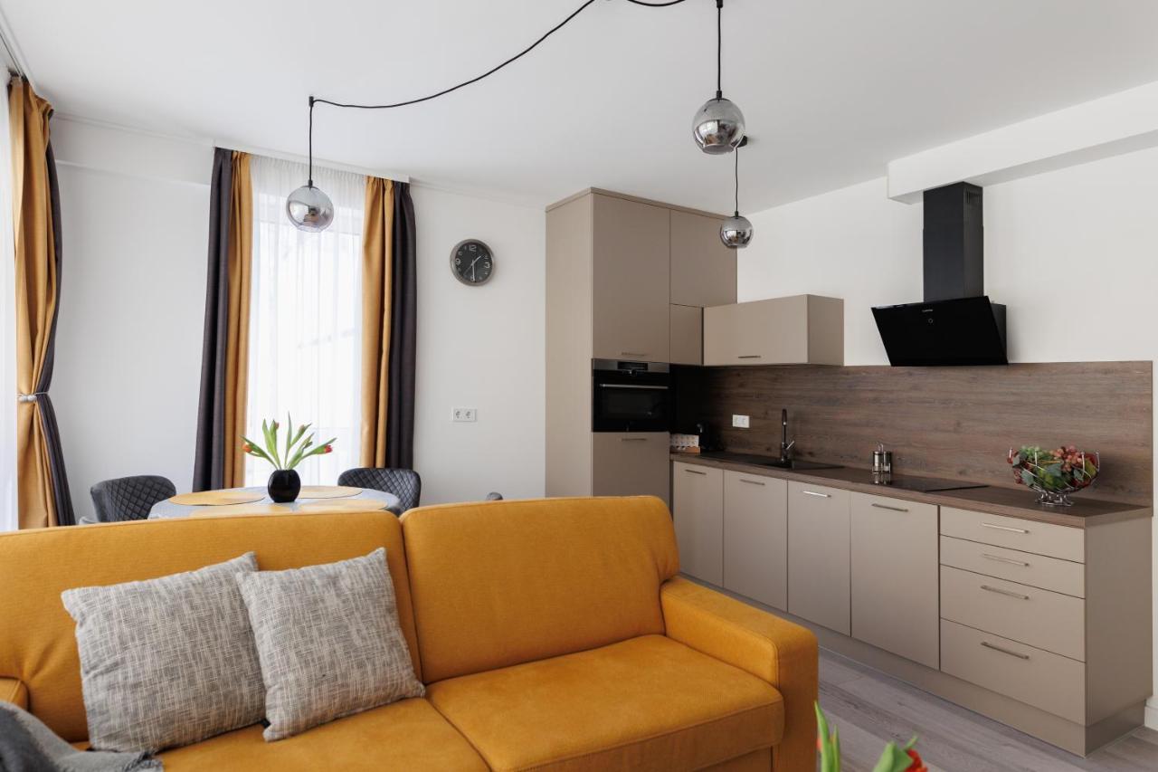 Villa Bauhaus Wellness Apartman Шіофок Екстер'єр фото