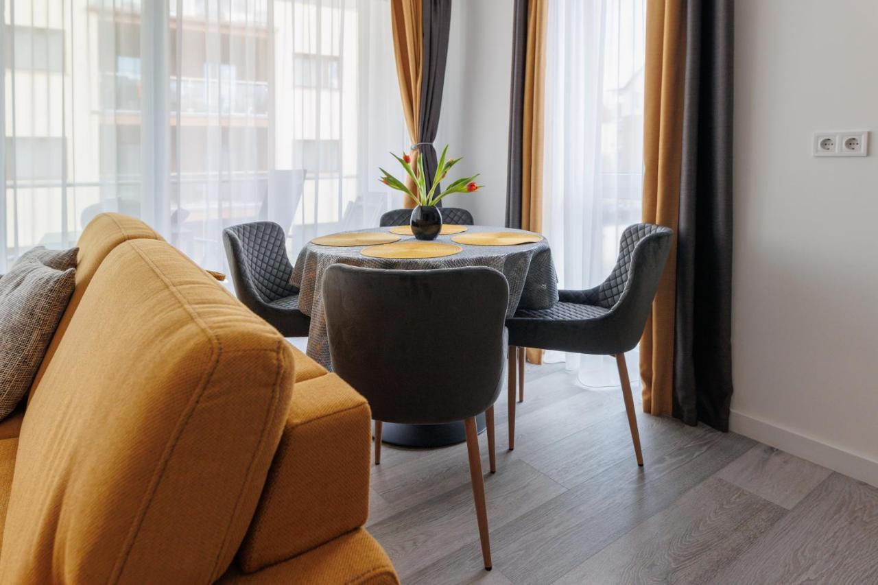 Villa Bauhaus Wellness Apartman Шіофок Екстер'єр фото